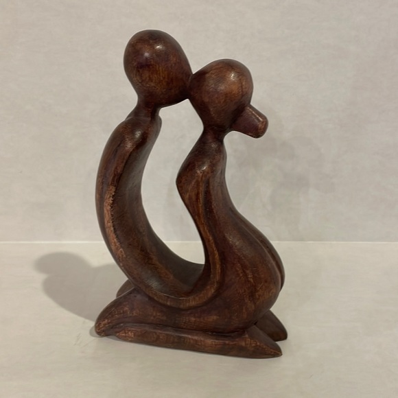 Hand Carved Abstract Wooden Kissing Couple Art Shelf Decor - Picture 4 of 9